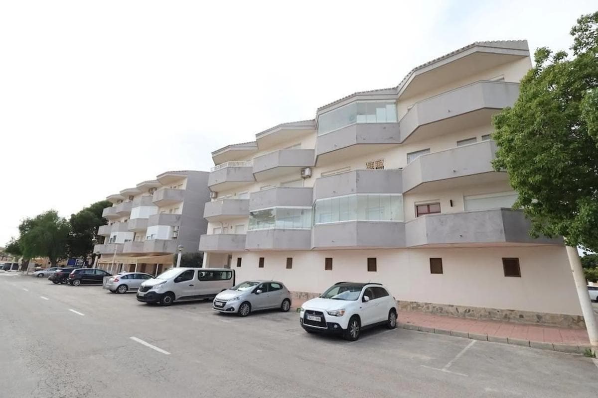 Venta de piso en Calle Isla Menorca, Orihuela
photo 2
