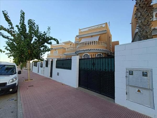 Chalet independiente en venta en San Fulgencio, San Fulgencio
photo 1