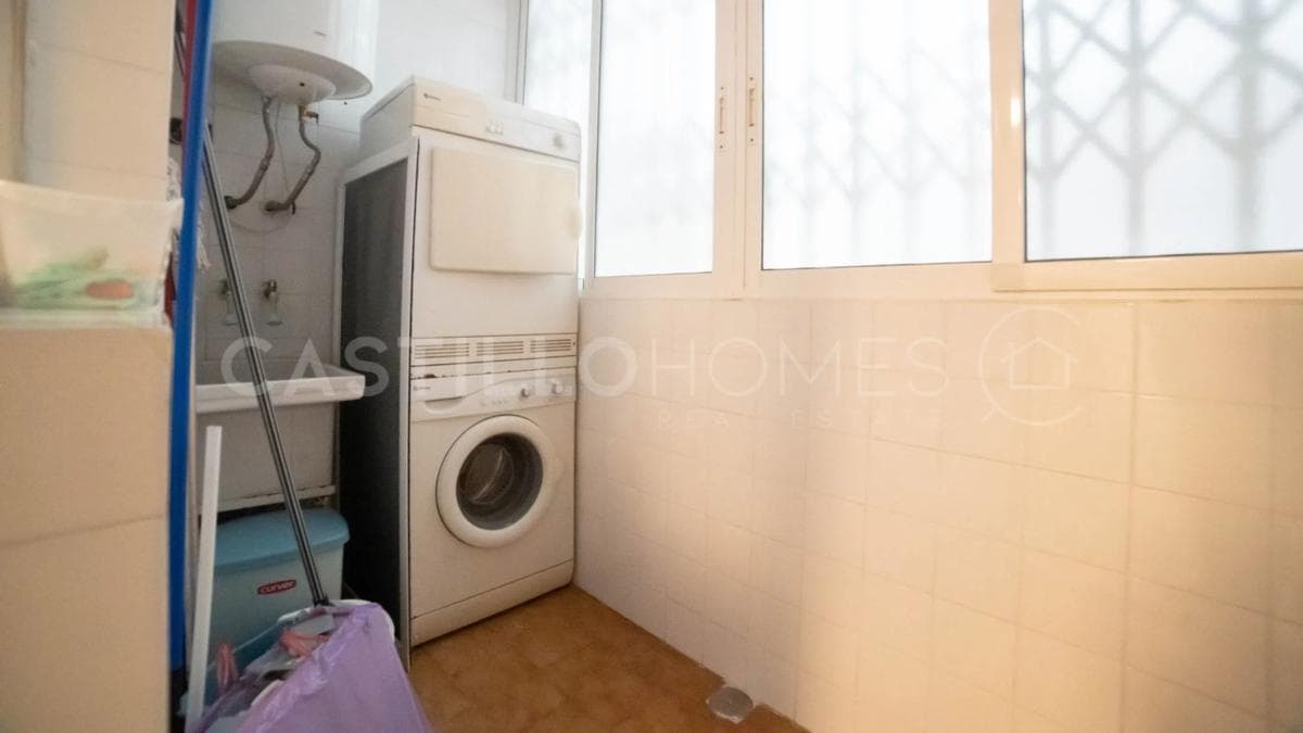 Venta de piso en Plaza de Capdepont, 4, Torrevieja
photo 2