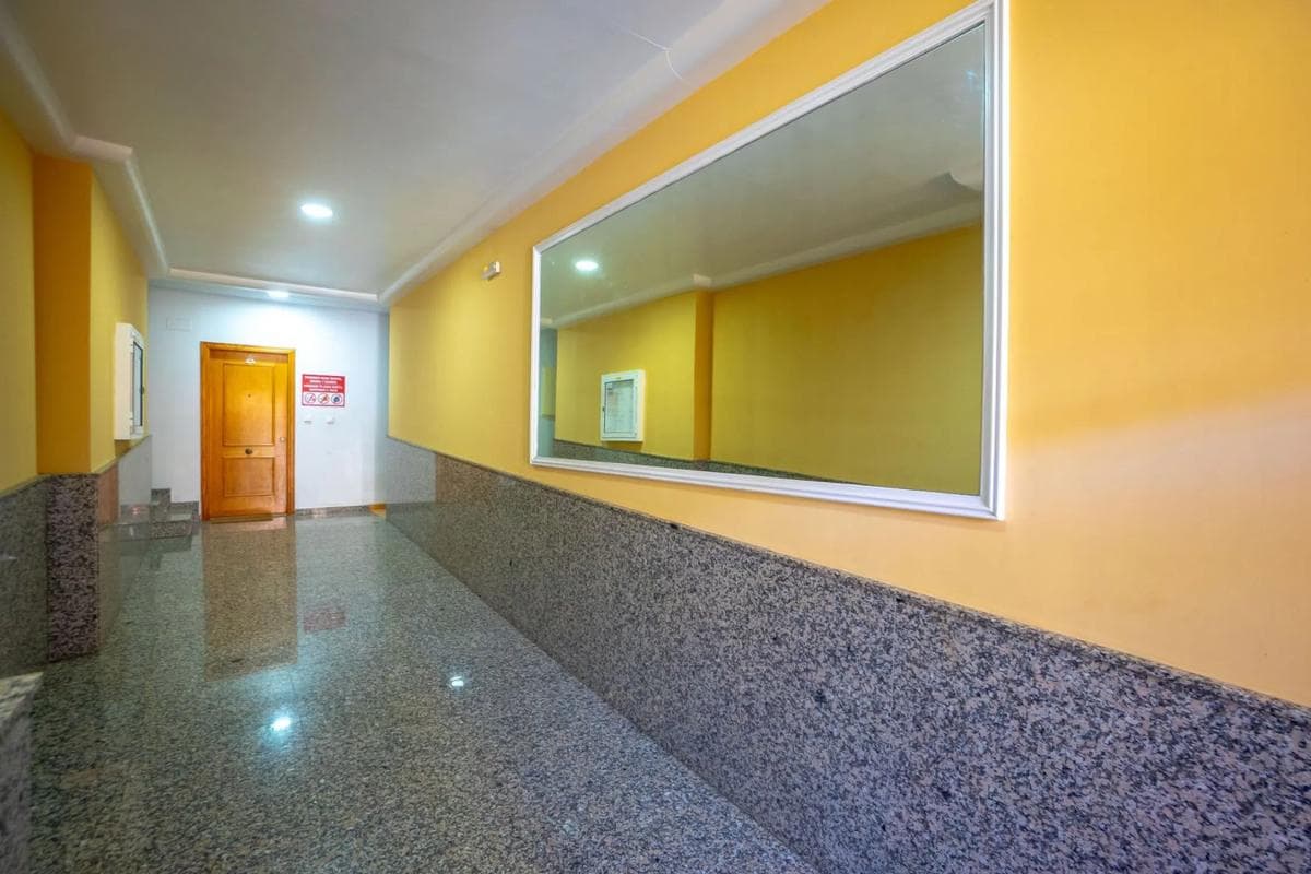 Sale of apartment in Calle Joaquín Chapaprieta, 105, Torrevieja
photo 4