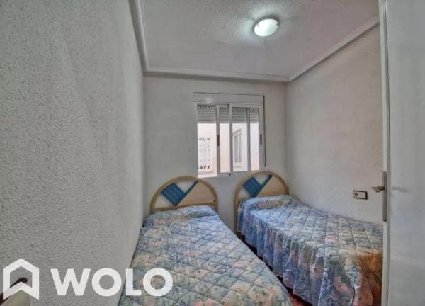 Sale of flat in CL VILLA MADRID, Torrevieja
photo 1