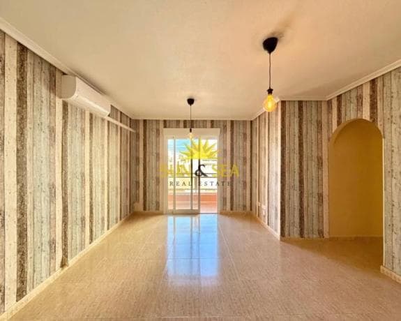 Sale of flat in Barrio Puerto Deportivo, Torrevieja
photo 1