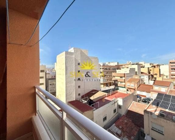 Sale of flat in Barrio Puerto Deportivo, Torrevieja
thumbnail 2
