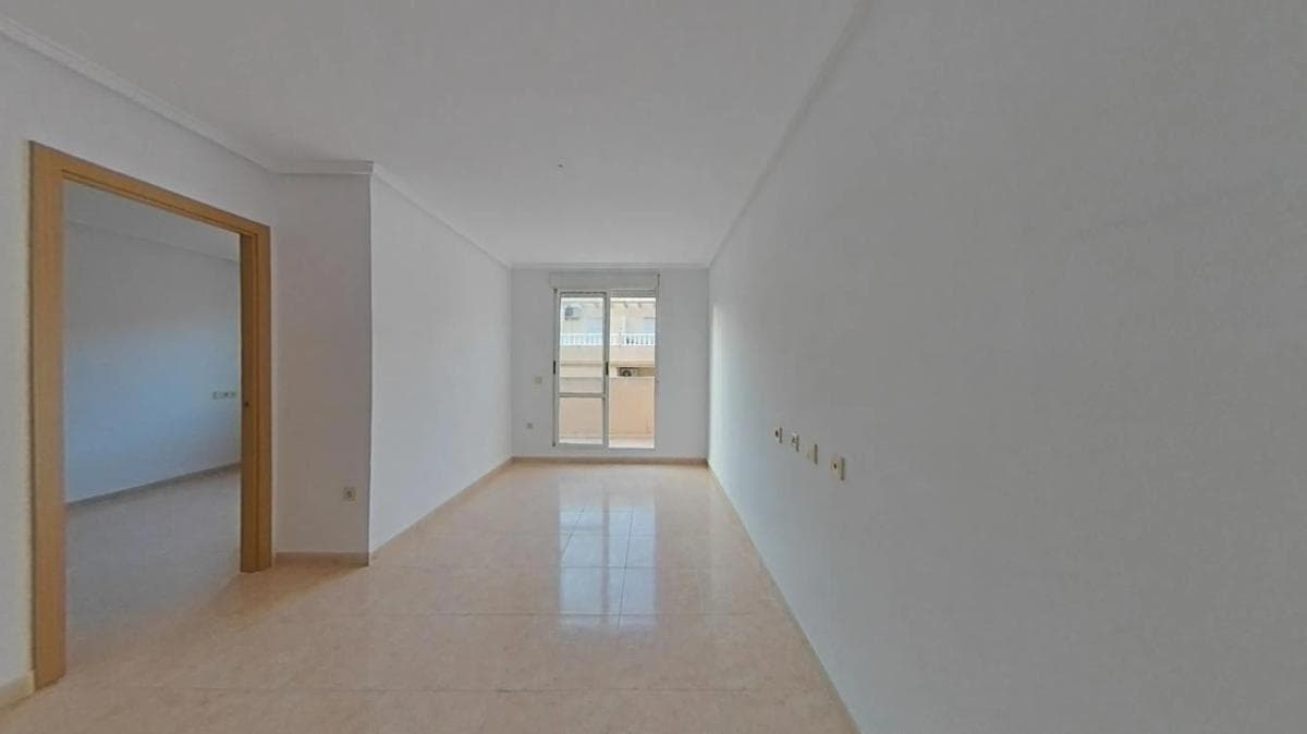 Sprzedaż mieszkania w Calle Maldonado, Torrevieja
photo 2