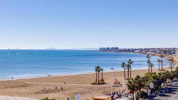 Venta de piso en Barrio Puerto Deportivo, Torrevieja
photo 1
