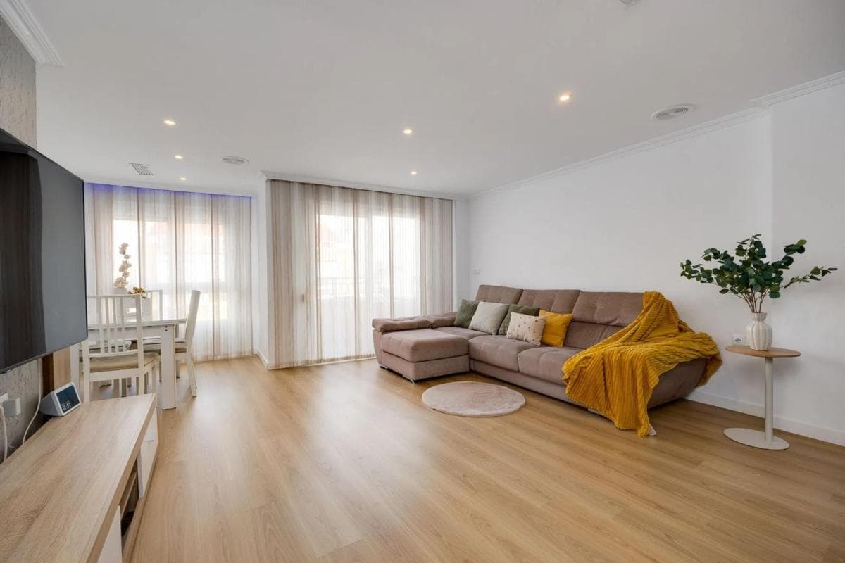Venta de piso en Barrio Centro - Muelle Pesquero, Torrevieja
photo 2