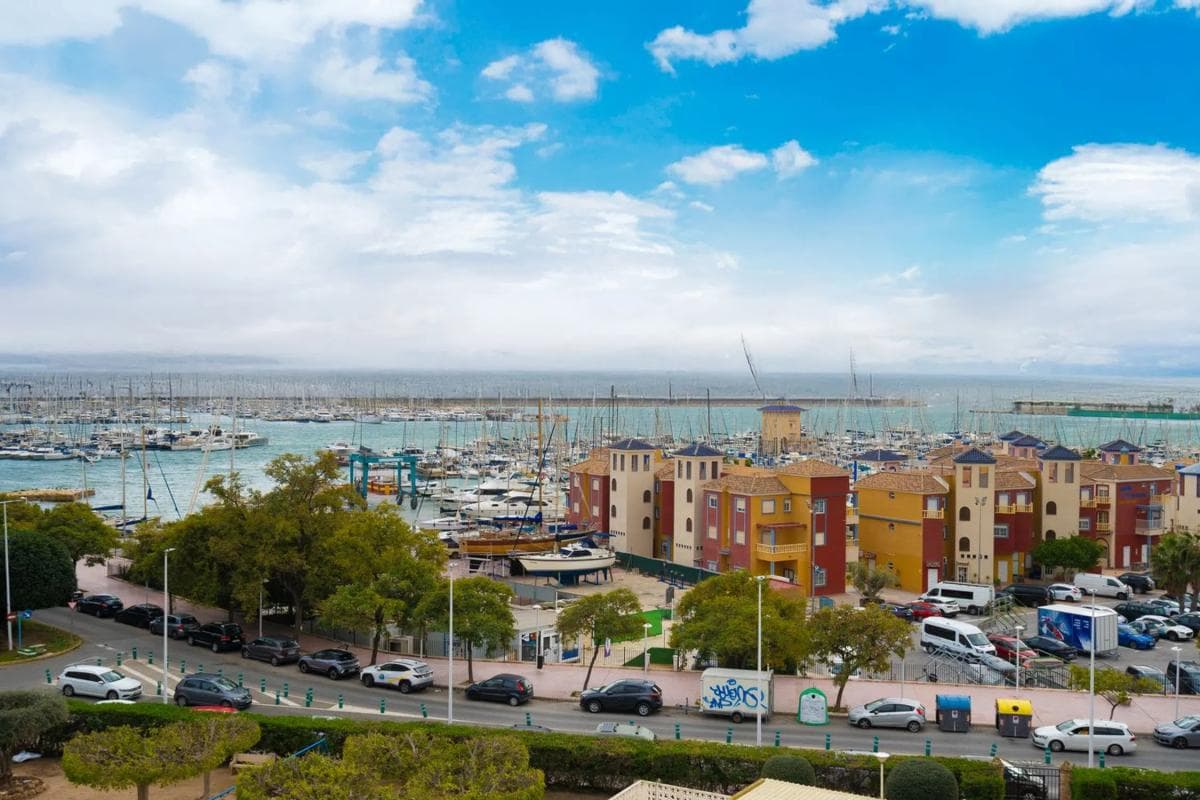 Sprzedaż mieszkania w Avenida Doctor Gregorio Marañón, Torrevieja
photo 4