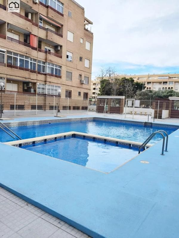 Sprzedaż mieszkania w Barrio El Molino, Torrevieja
photo 3