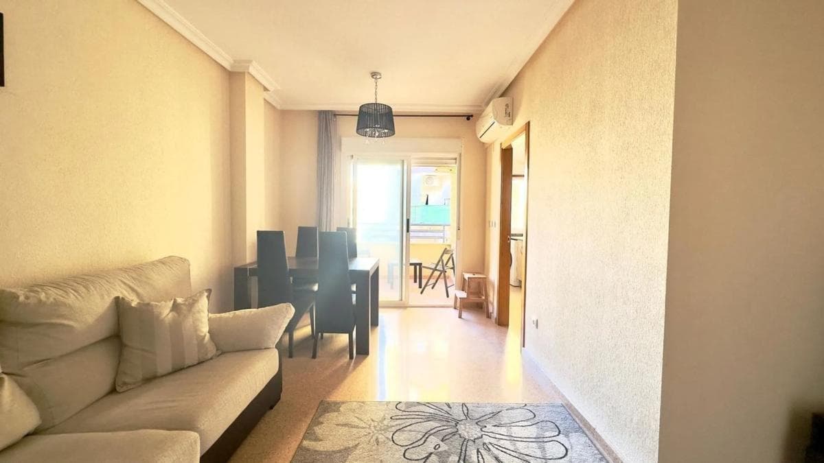 Venta de piso en Calle San Pascual, Torrevieja
photo 3