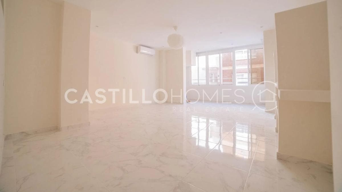 Venta de piso en Calle Clemente Gosálvez, 37, Torrevieja
photo 2