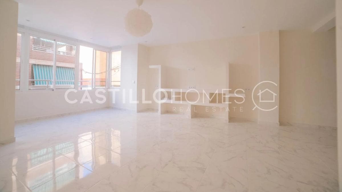 Venta de piso en Calle Clemente Gosálvez, 37, Torrevieja
photo 3