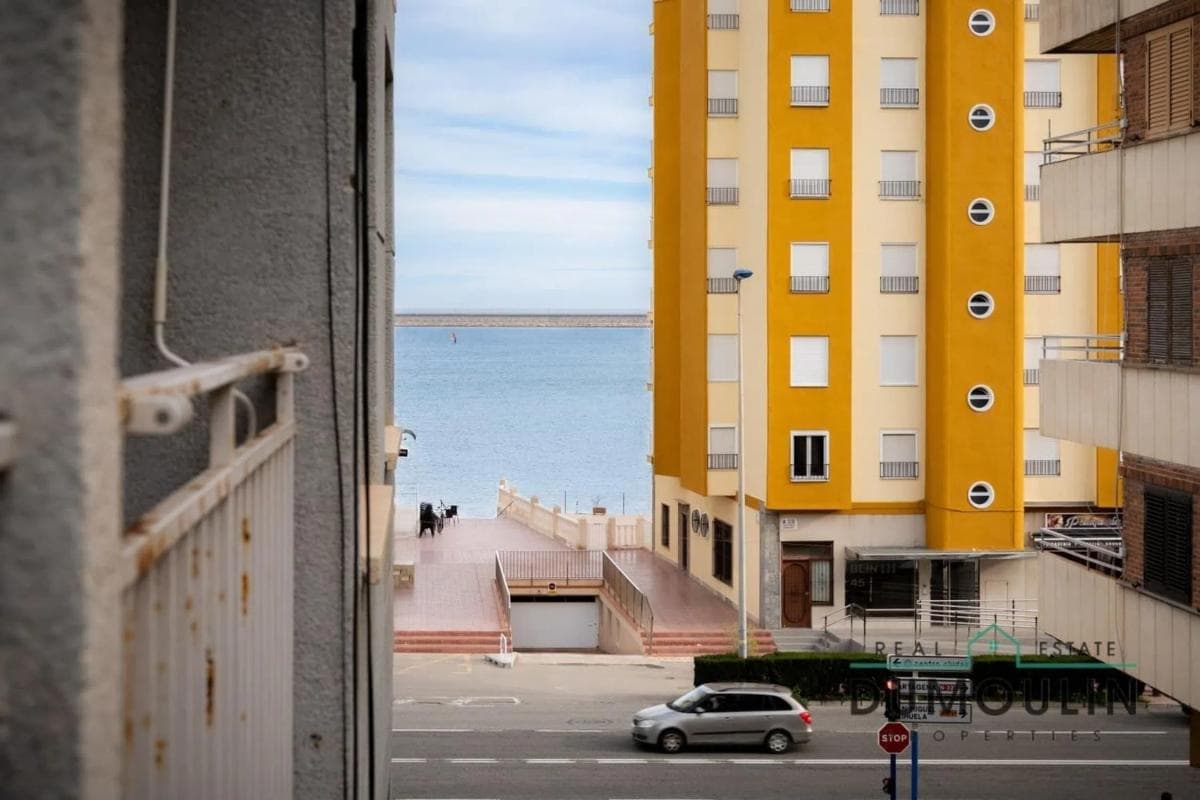 Sale of apartment in Calle Beniel, Torrevieja
photo 2