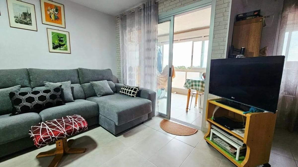 Sale of apartment in Calle Almoradí, Torrevieja
photo 4