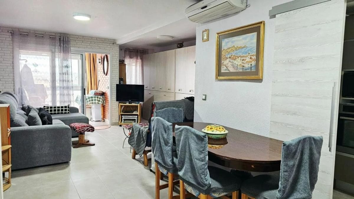 Sale of apartment in Calle Almoradí, Torrevieja
photo 5