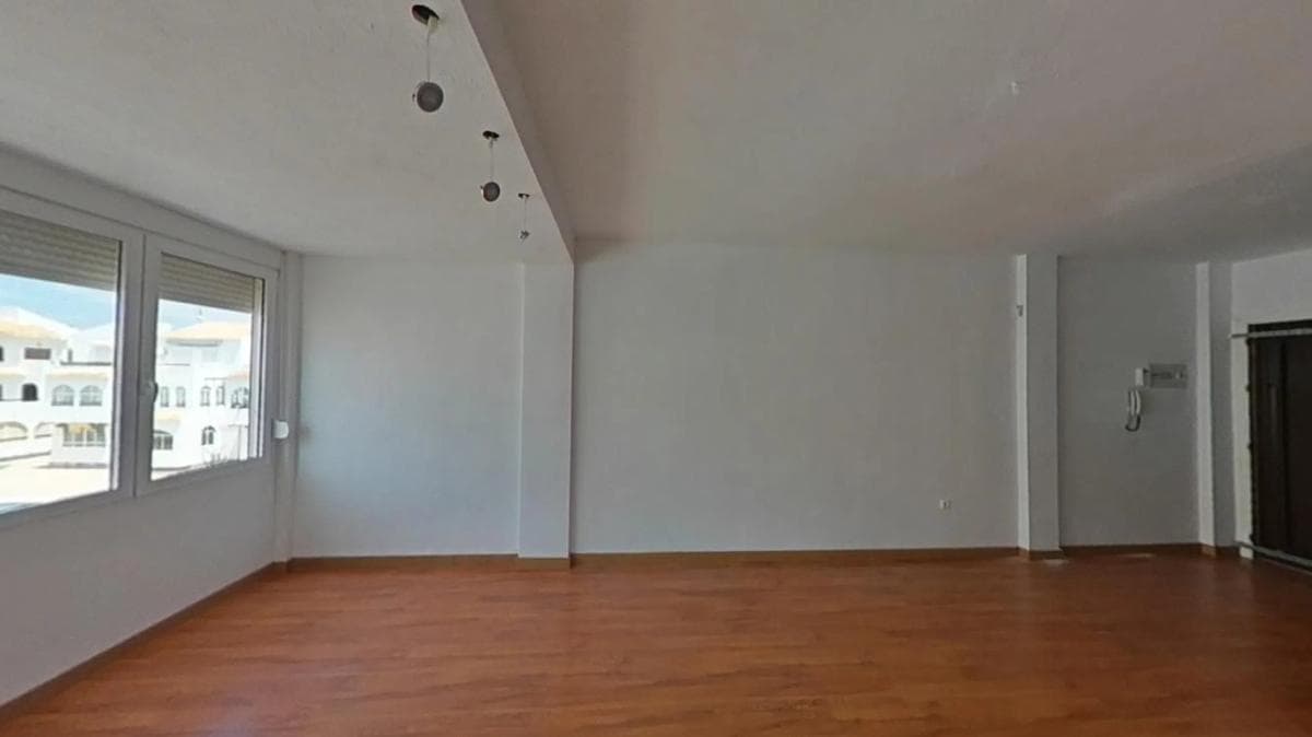 Sale of apartment in Calle Mar Menor, Torrevieja
photo 4