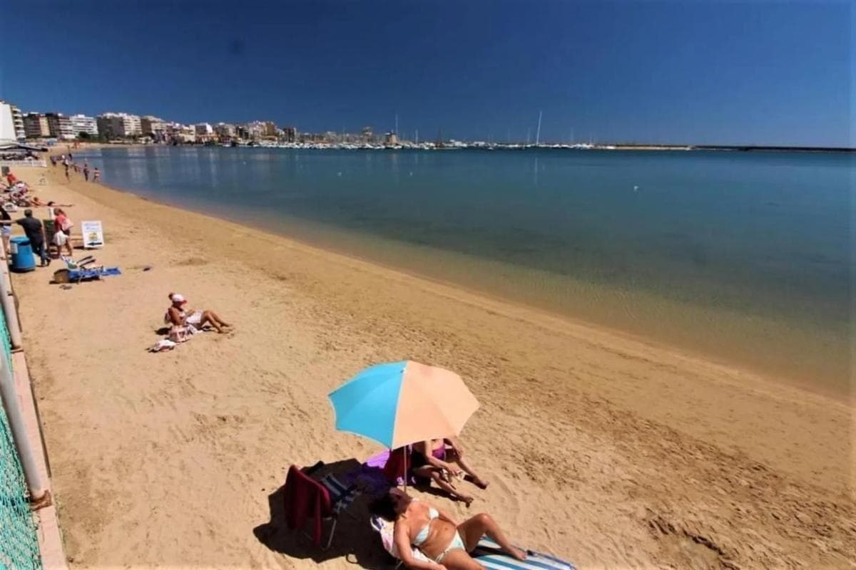 Sale of apartment in Calle Santomera, 8, Torrevieja
photo 2