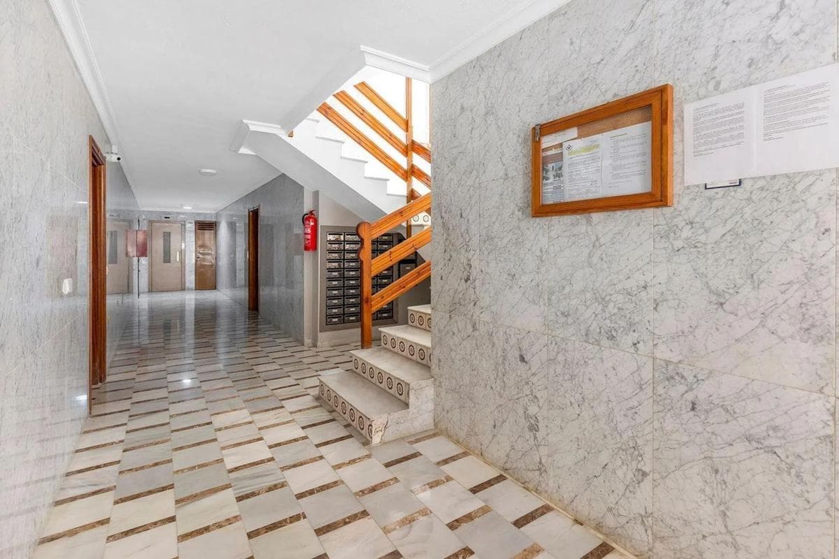 Sale of apartment in Barrio El Acequión, Torrevieja
photo 5
