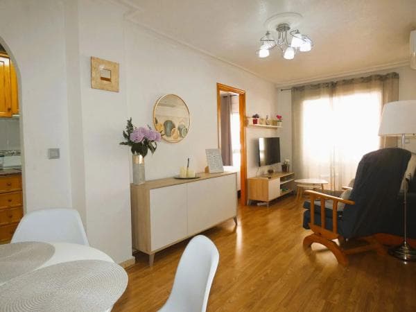 Sale of flat in Calle Beniajan, 10, Torrevieja
photo 1