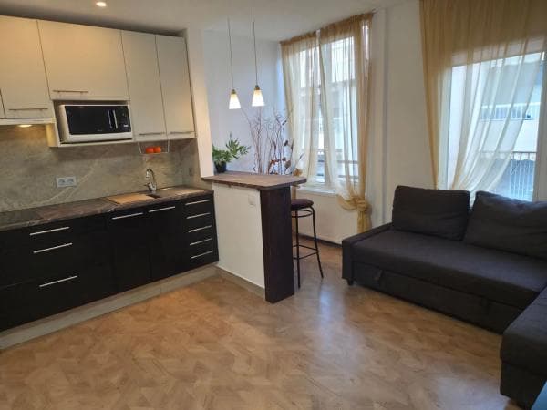 Sale of flat in Calle Urbano Arregui, Torrevieja
thumbnail 1