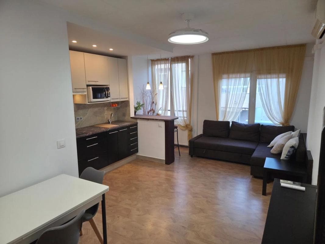 Sale of apartment in Calle Urbano Arregui, Torrevieja
photo 4
