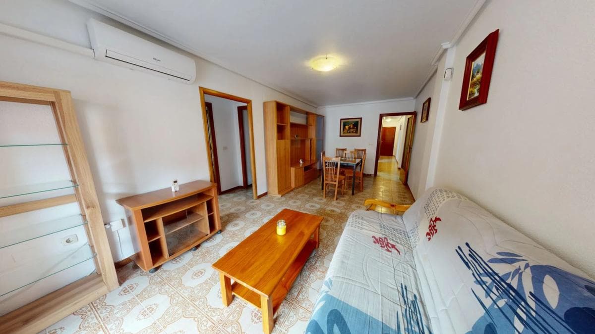 Sprzedaż mieszkania w CL SAN MIGUEL DE SALINAS, 7, Torrevieja
photo 3