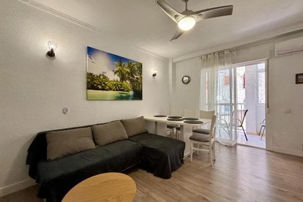 Venta de piso en Barrio Cabo Cervera, Torrevieja
thumbnail 1