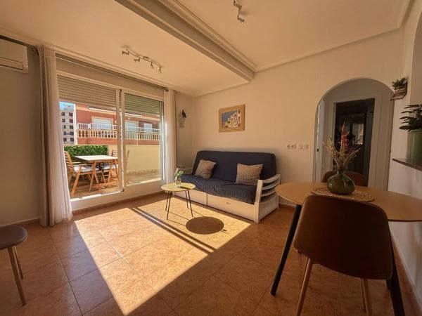 Venta de piso en CL SAN JUAN-MATA, Torrevieja
thumbnail 1