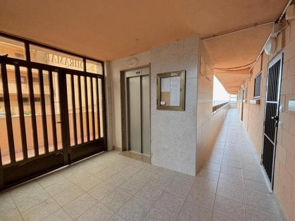 Venta de piso en Calle Bogavante, 25, Torrevieja
thumbnail 1