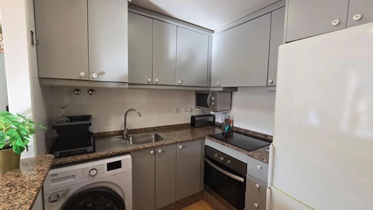 Sale of apartment in Carretera de la Mata, Torrevieja
photo 4