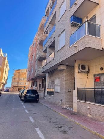 Venta de piso en Calle Antonio Gil, 7, Torrevieja
thumbnail 1