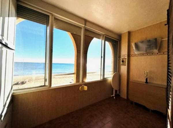 Venta de piso en Barrio Gaspar Perrelló, Torrevieja
thumbnail 1