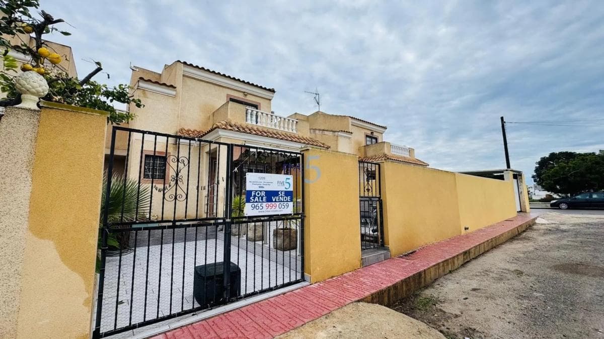 Properties for sale and rent in Spain photo 2