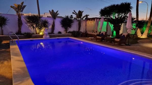 Chalet independiente en venta en Barrio La Siesta - El Salado - Torreta, Torrevieja
thumbnail 2