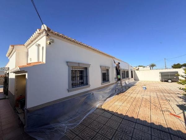 Chalet independiente en venta en Barrio La Siesta - El Salado - Torreta, Torrevieja
photo 1