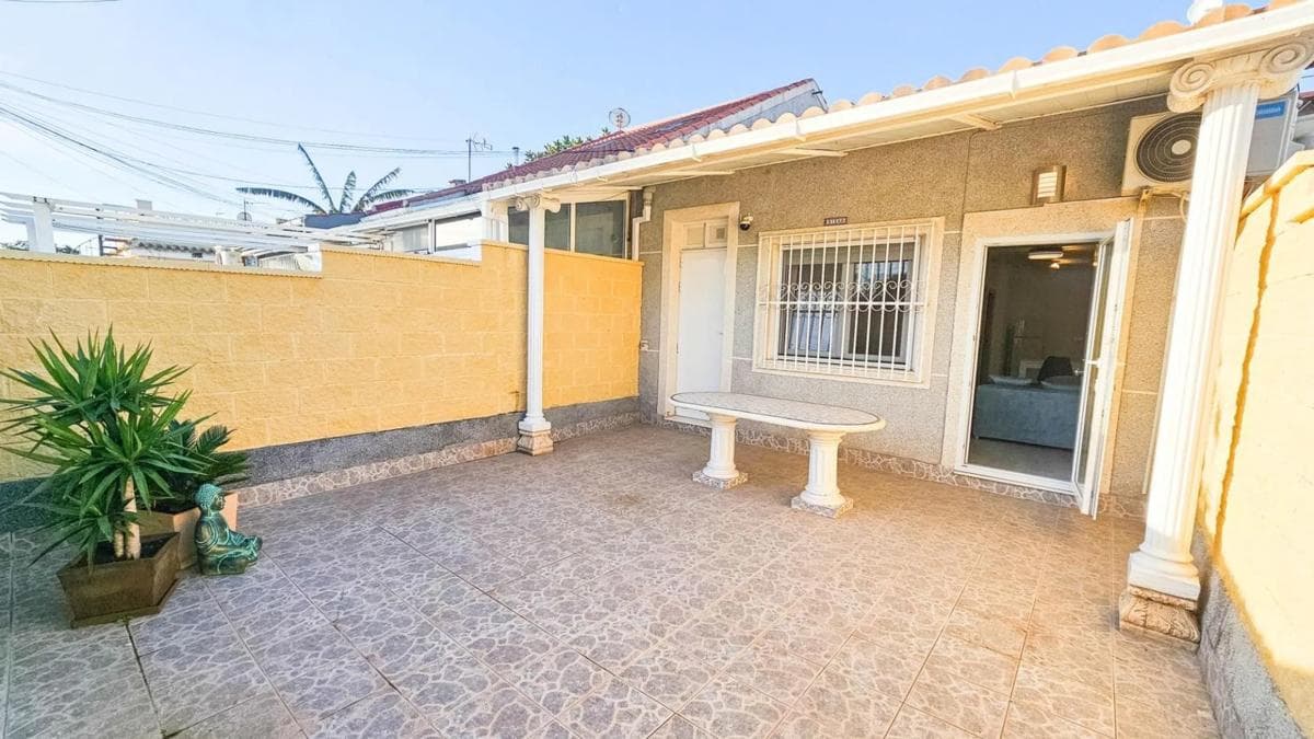 Venta de chalet independiente en Barrio La Siesta - El Salado - Torreta, Torrevieja
photo 4
