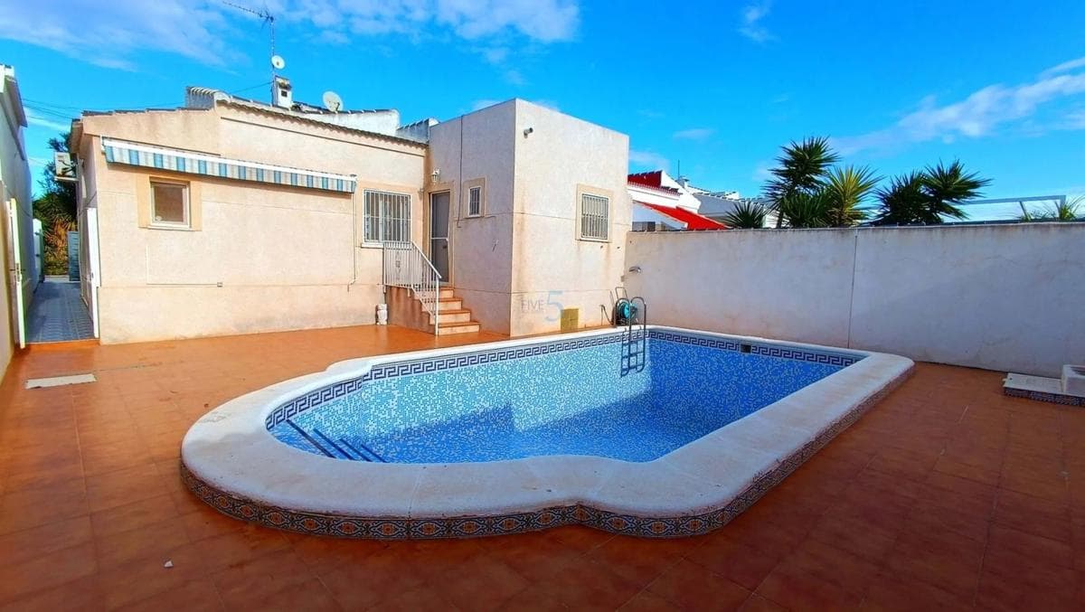 Venta de chalet independiente en Barrio La Siesta - El Salado - Torreta, Torrevieja
photo 3