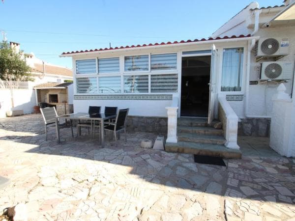 Chalet independiente en venta en Barrio La Siesta - El Salado - Torreta, Torrevieja
photo 1