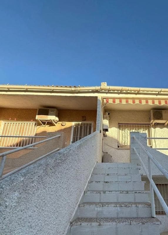 Venta de chalet adosado en Calle Zv 54 , Torrevieja photo 5
