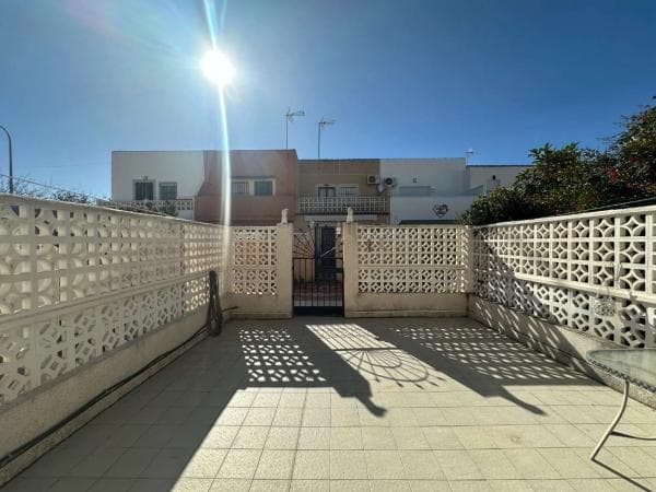 Дуплекс на продажу в Barrio Los Balcones - Los Altos del Edén, Торревьеха photo 1