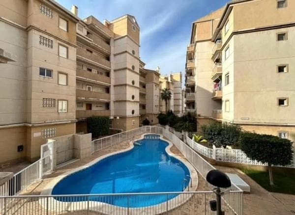 Sprzedaż mieszkania w Urb calas blancas s/n, Torrevieja
photo 1