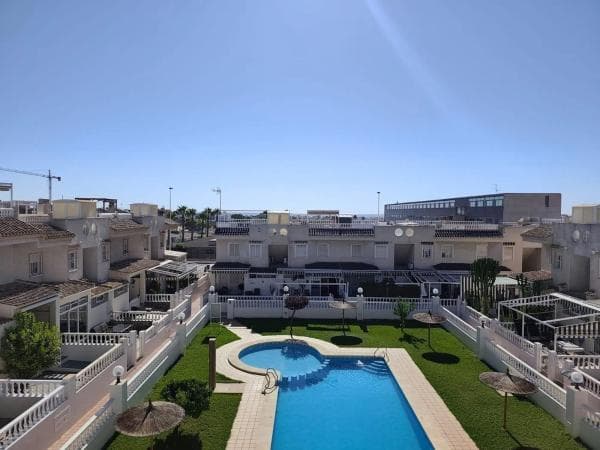 Chalet wolnostojący na sprzedaż w Barrio Aguas Nuevas, Torrevieja thumbnail 2