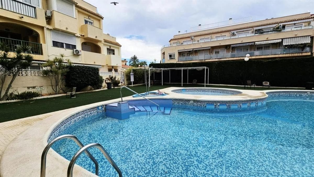 Sprzedaż mieszkania w Calle Marcelina, Torrevieja
photo 3