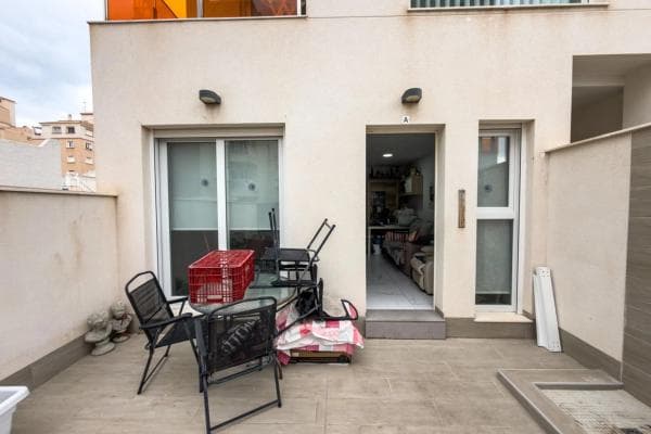 Sprzedaż mieszkania w Calle Santa Petra, Torrevieja
photo 1