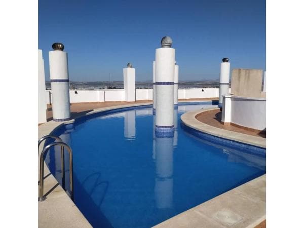 Sprzedaż mieszkania w Calle Caritas, 2, Torrevieja
photo 1