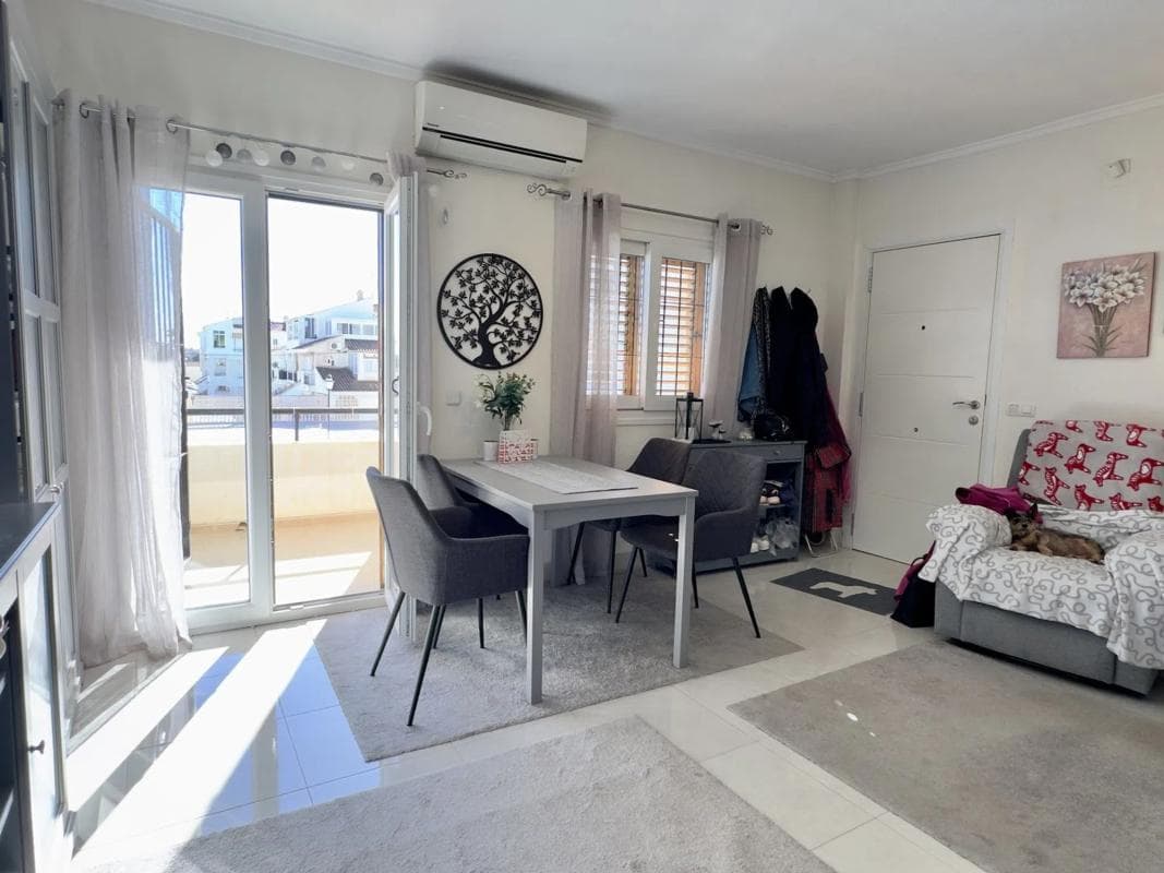 Sprzedaż mieszkania w Avenida Paris, 138, Torrevieja
photo 3
