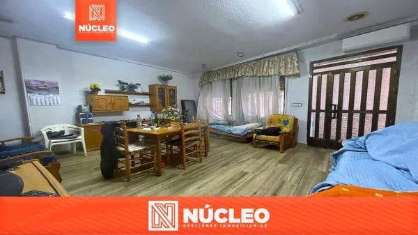 Venta de piso en Calle Finlandia, Torrevieja
photo 1