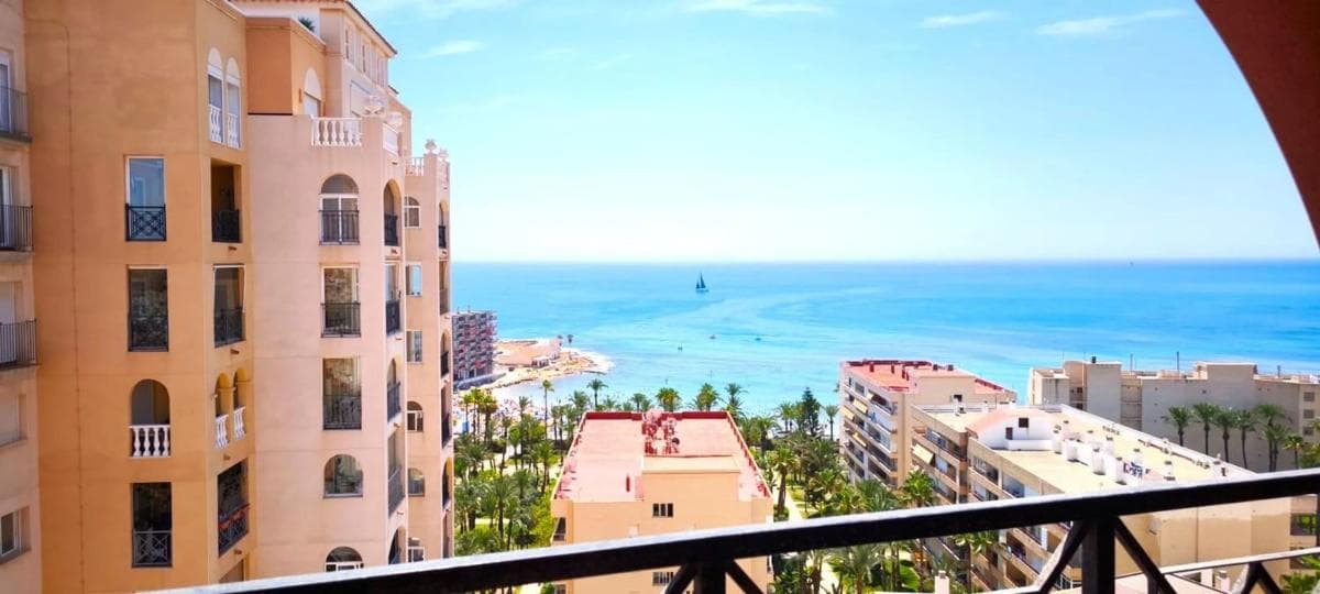 Sprzedaż mieszkania w Avenida Roentgen, Torrevieja
photo 2