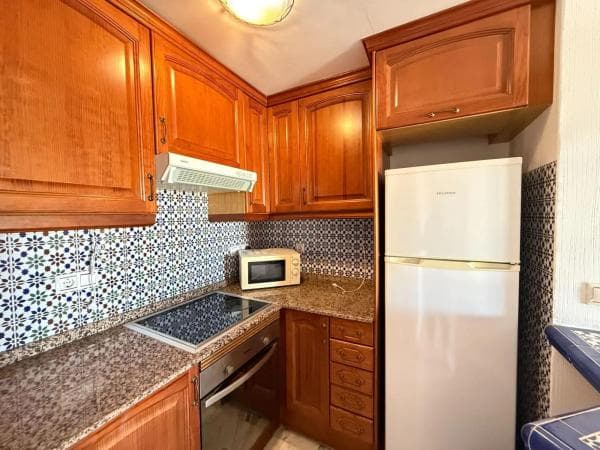 Venta de piso en Avenida Roentgen, 3, Torrevieja
photo 1