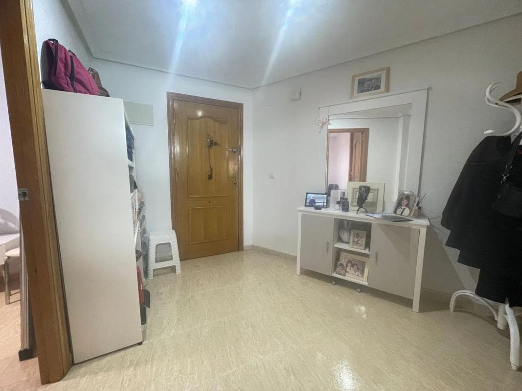 Sale of apartment in Calle Mar Baltico, Torrevieja
photo 4