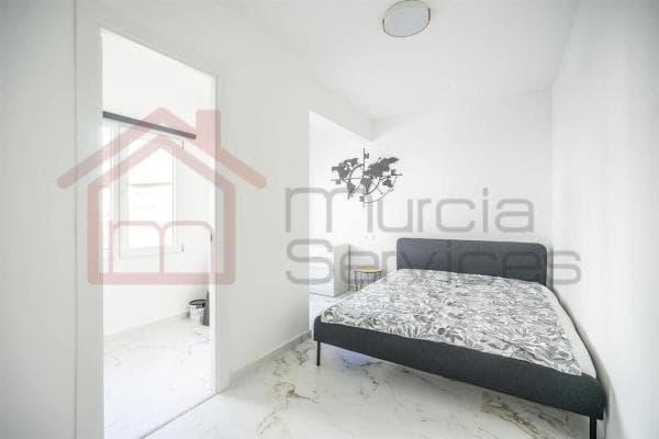 Sprzedaż mieszkania w Calle Caballero de Rodas, Torrevieja
photo 1